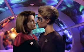 Caption Janeway and Seven of Nine